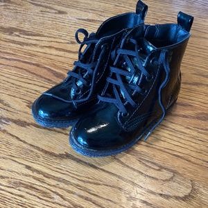 Mini MIA combat boots, black patten, size 8 little girl